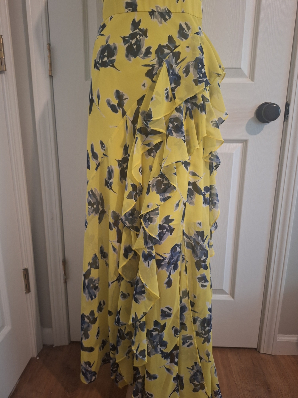 🌼 Eliza J Yellow Floral Maxi Dress – Excellent Condition - Picture 4 of 10